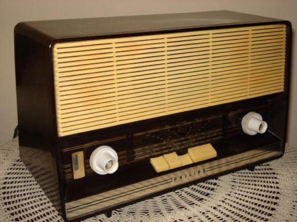 Radyo Dual Pikap Müzik Dolabı Jukebox Tamiri Tel 0536 290 10 39 Çeşme İzmir